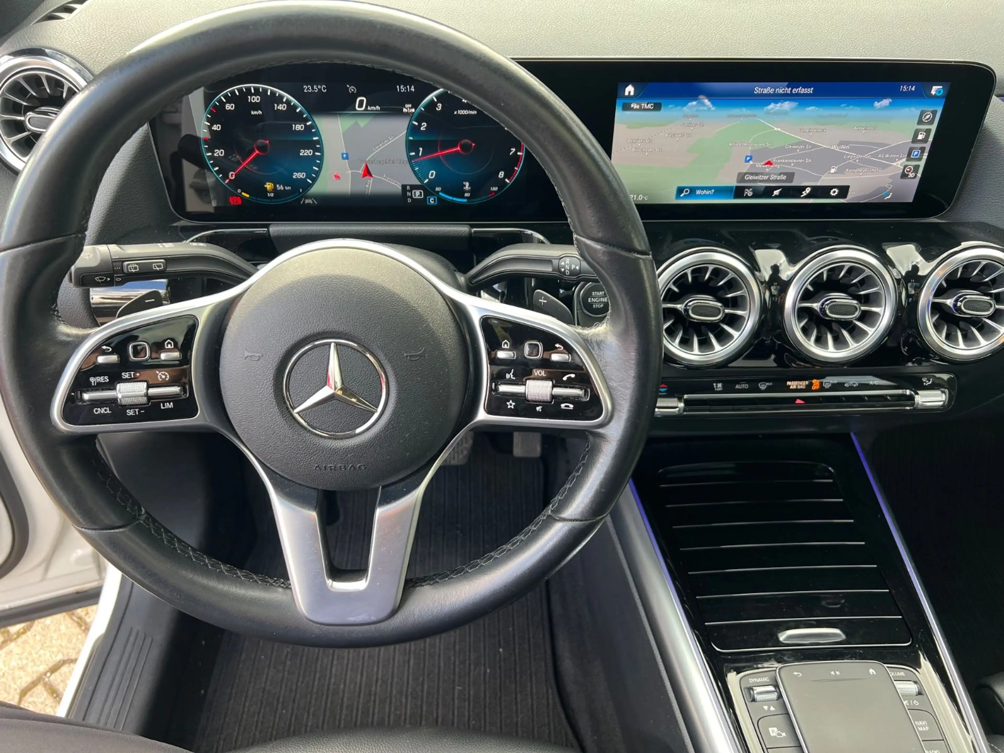Mercedes-Benz GLA 200 GLA GLA 200*AHK*Pano*LED*SHZ* — photo 14