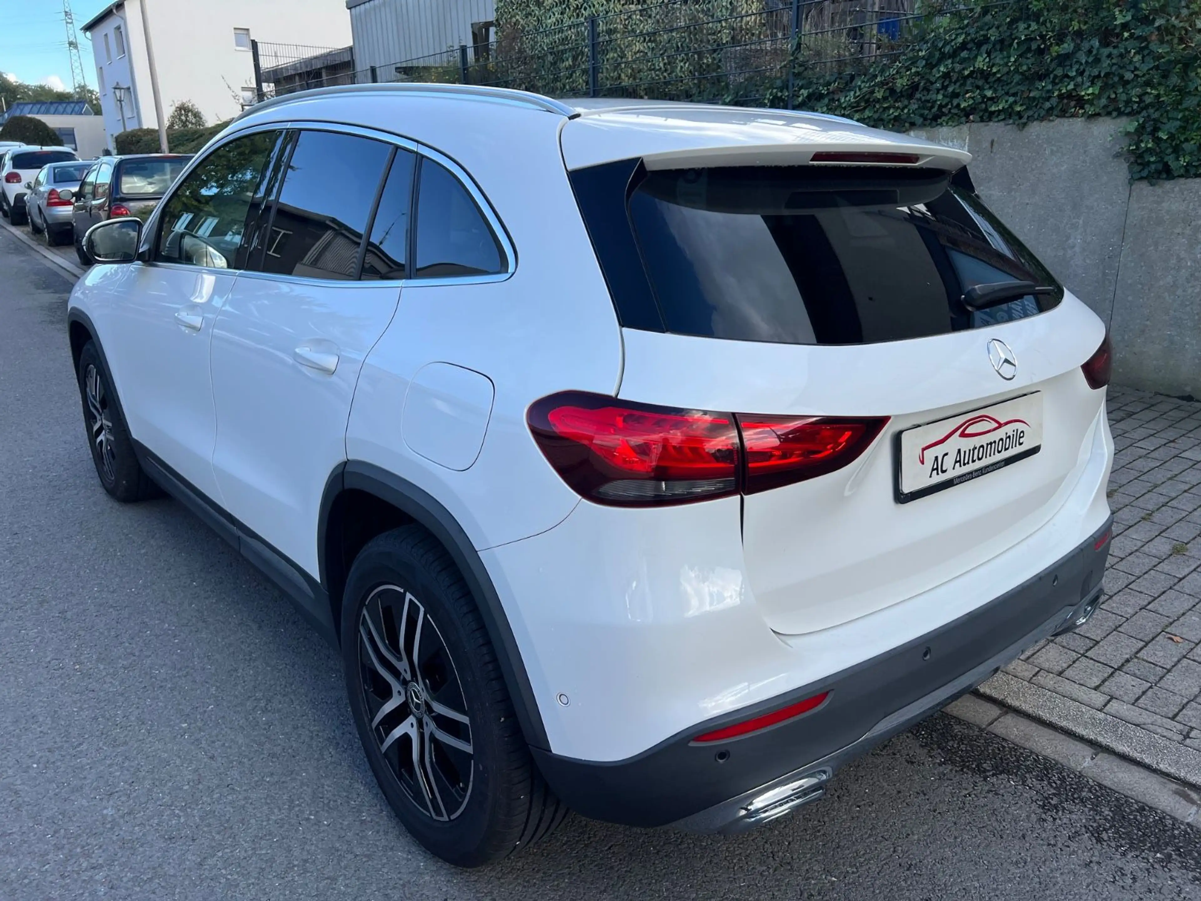 Mercedes-Benz GLA 200 GLA GLA 200*AHK*Pano*LED*SHZ* — photo 5
