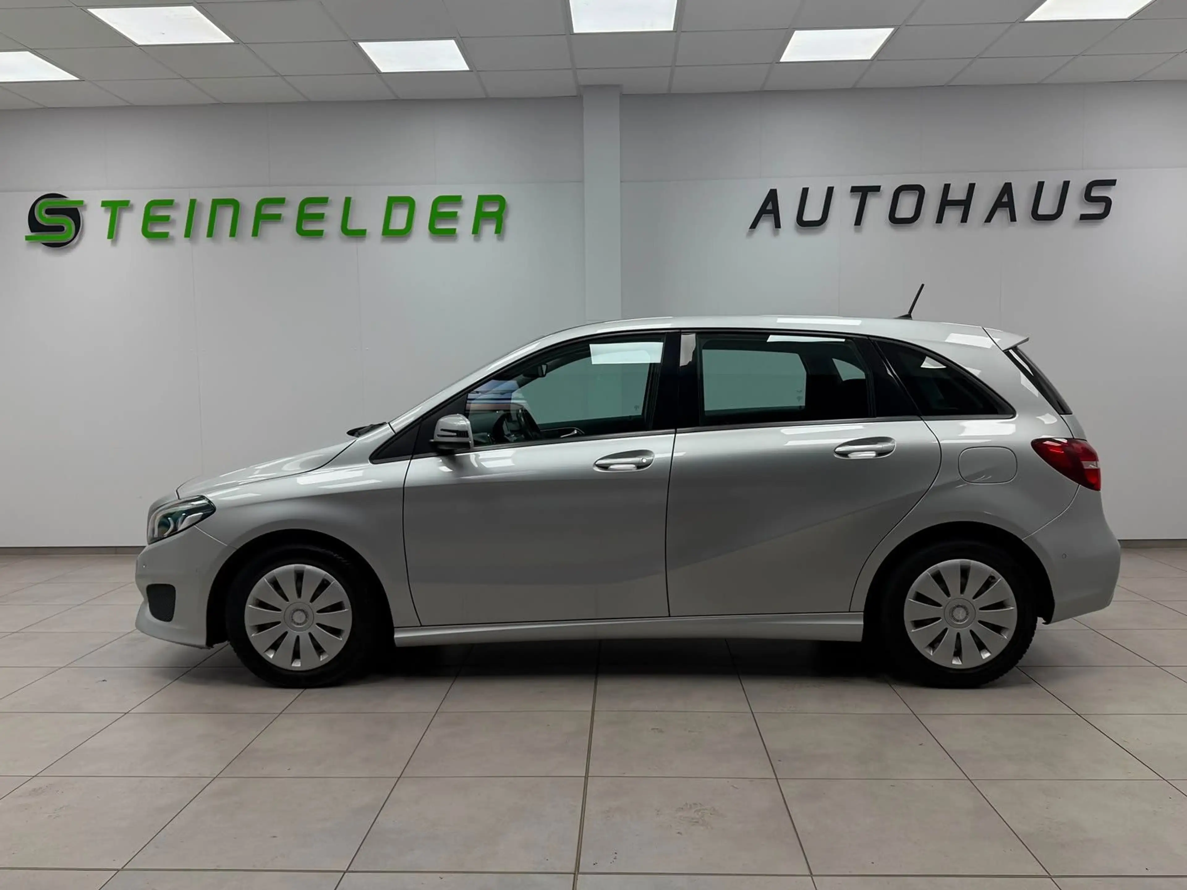 Mercedes-Benz B 220 CDI  / SHZ / RKAM / LED / TEMPOMAT — photo 4