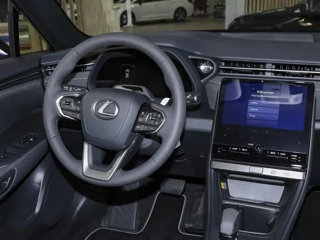 Lexus LBX view 9