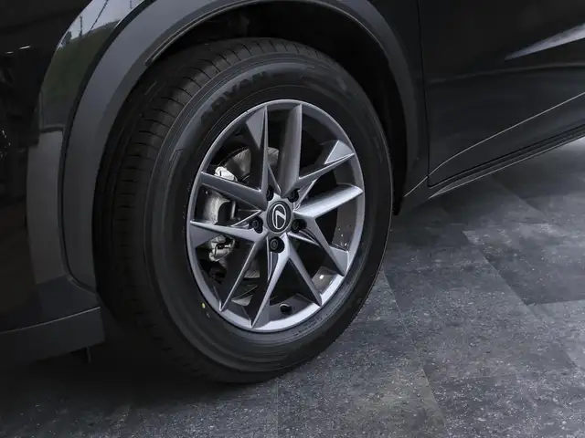 Lexus LBX view 13