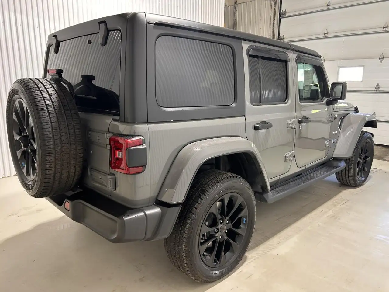 Jeep Wrangler снимка Jeep Wrangler