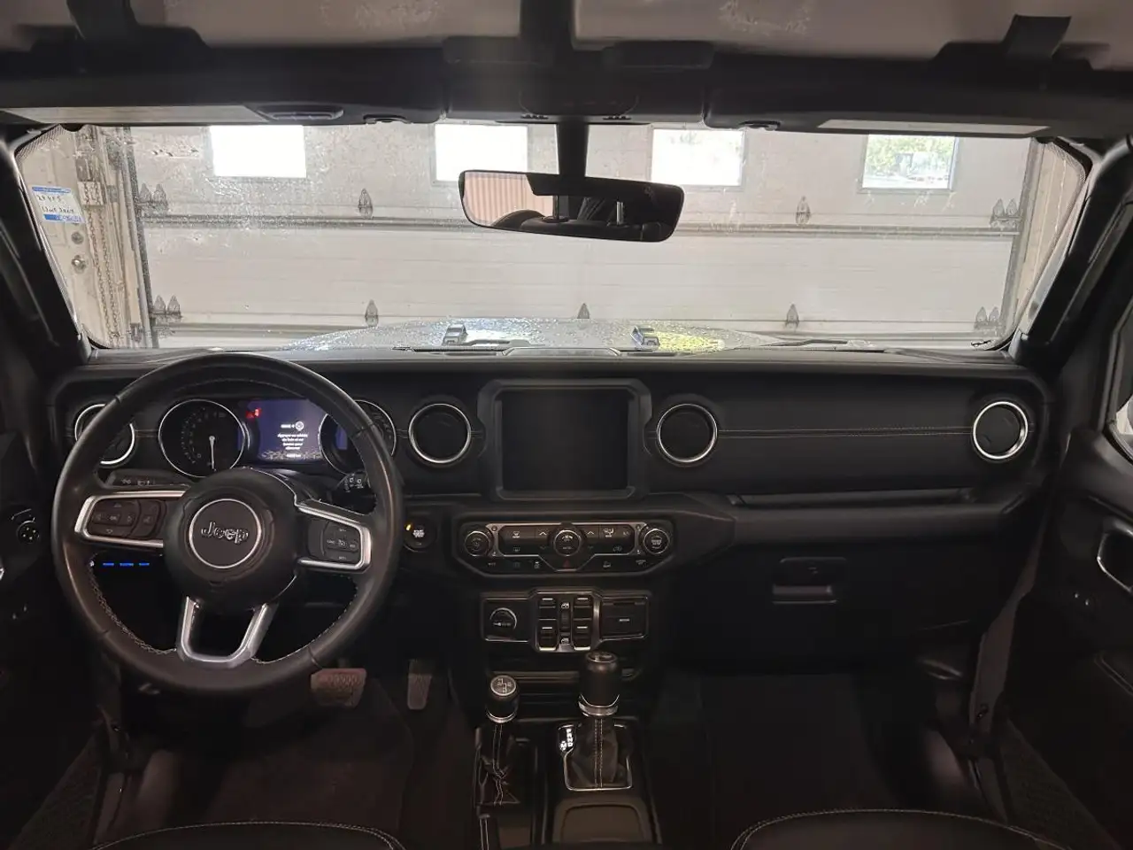 Jeep Wrangler снимка Jeep Wrangler