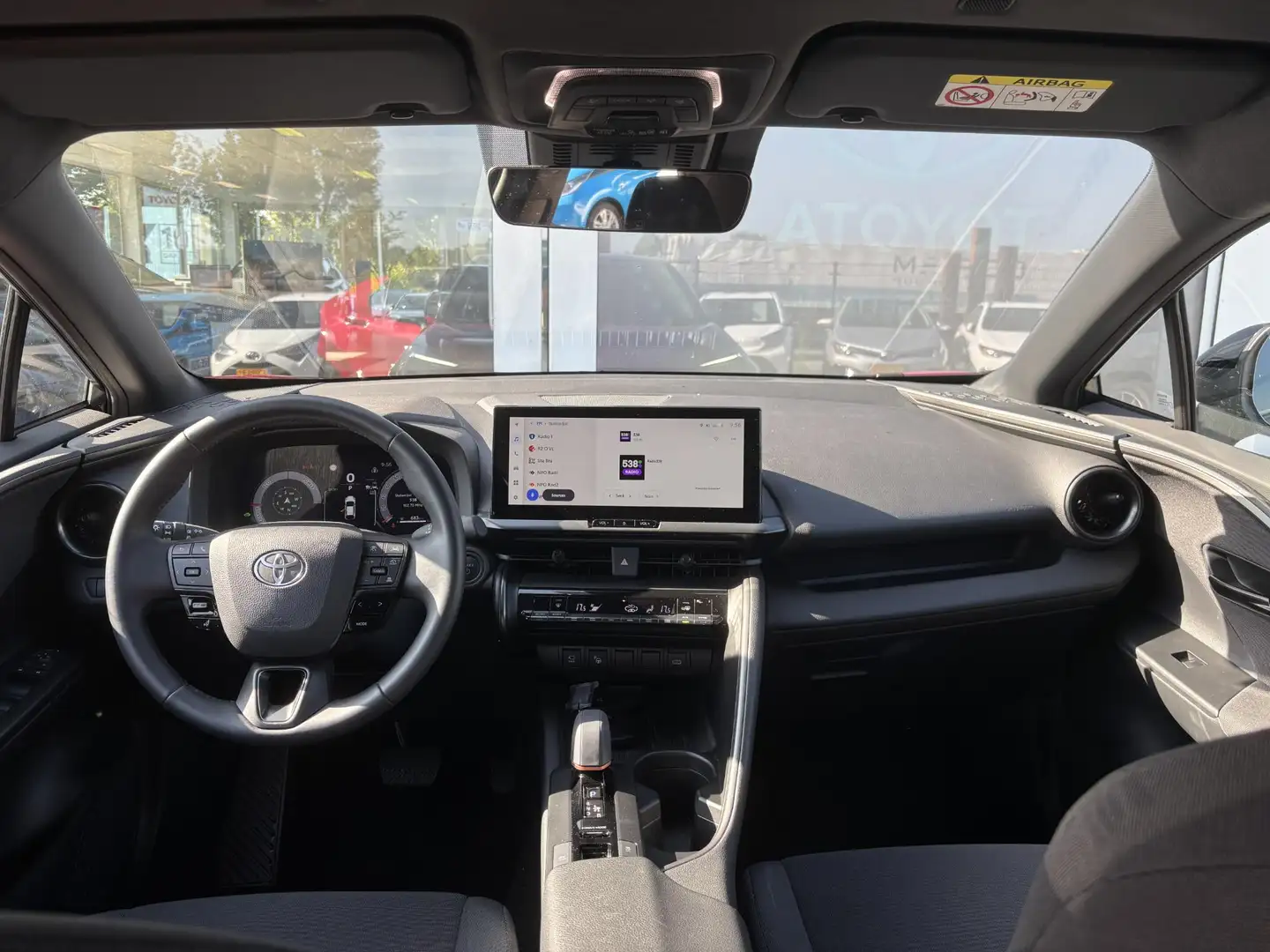 Toyota C-HR 1.8 Hybrid 140 First Edition | Zwart dak | Elek. a Rot - 2