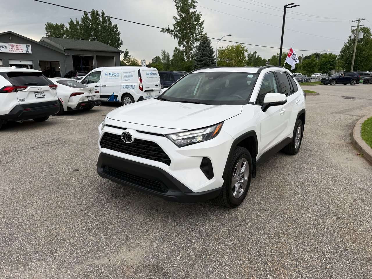 2025 Toyota RAV4 xle — снимка 1