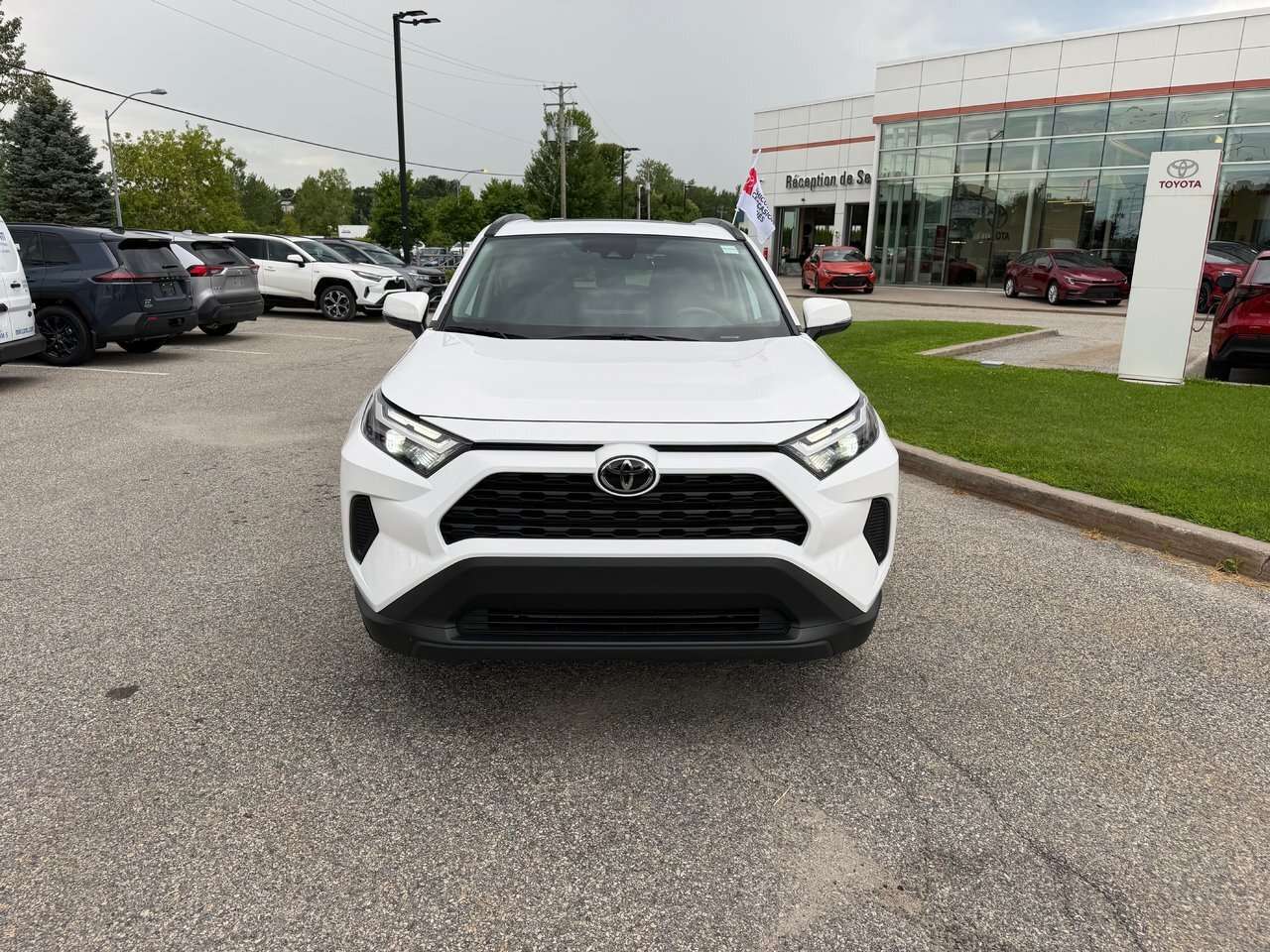 2025 Toyota RAV4 xle — снимка 1