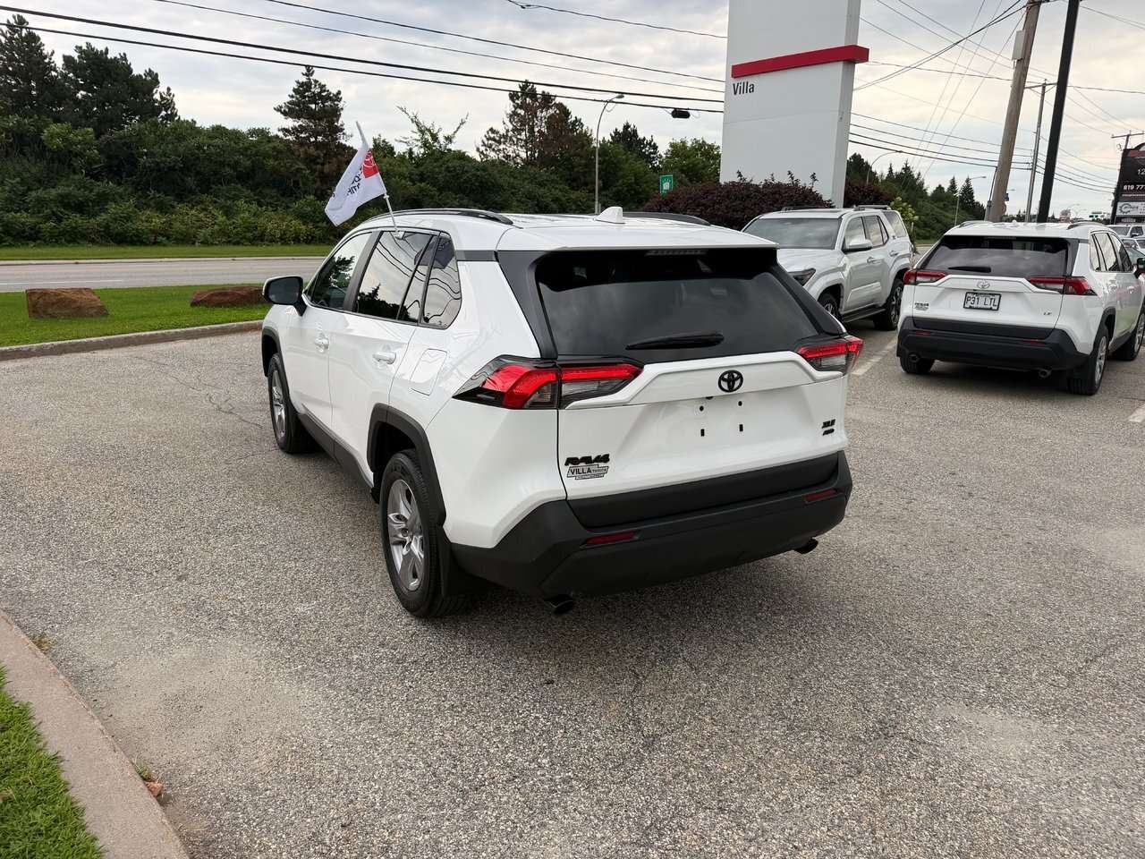 2025 Toyota RAV4 xle — снимка 1
