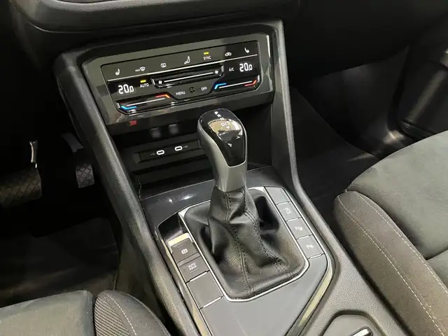 Volkswagen Tiguan view 9