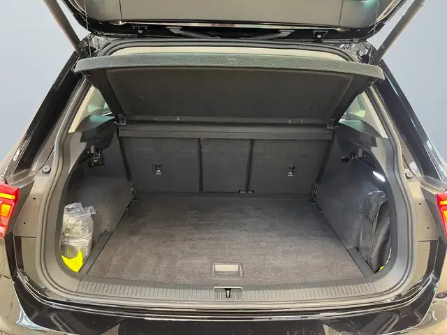 Volkswagen Tiguan view 14