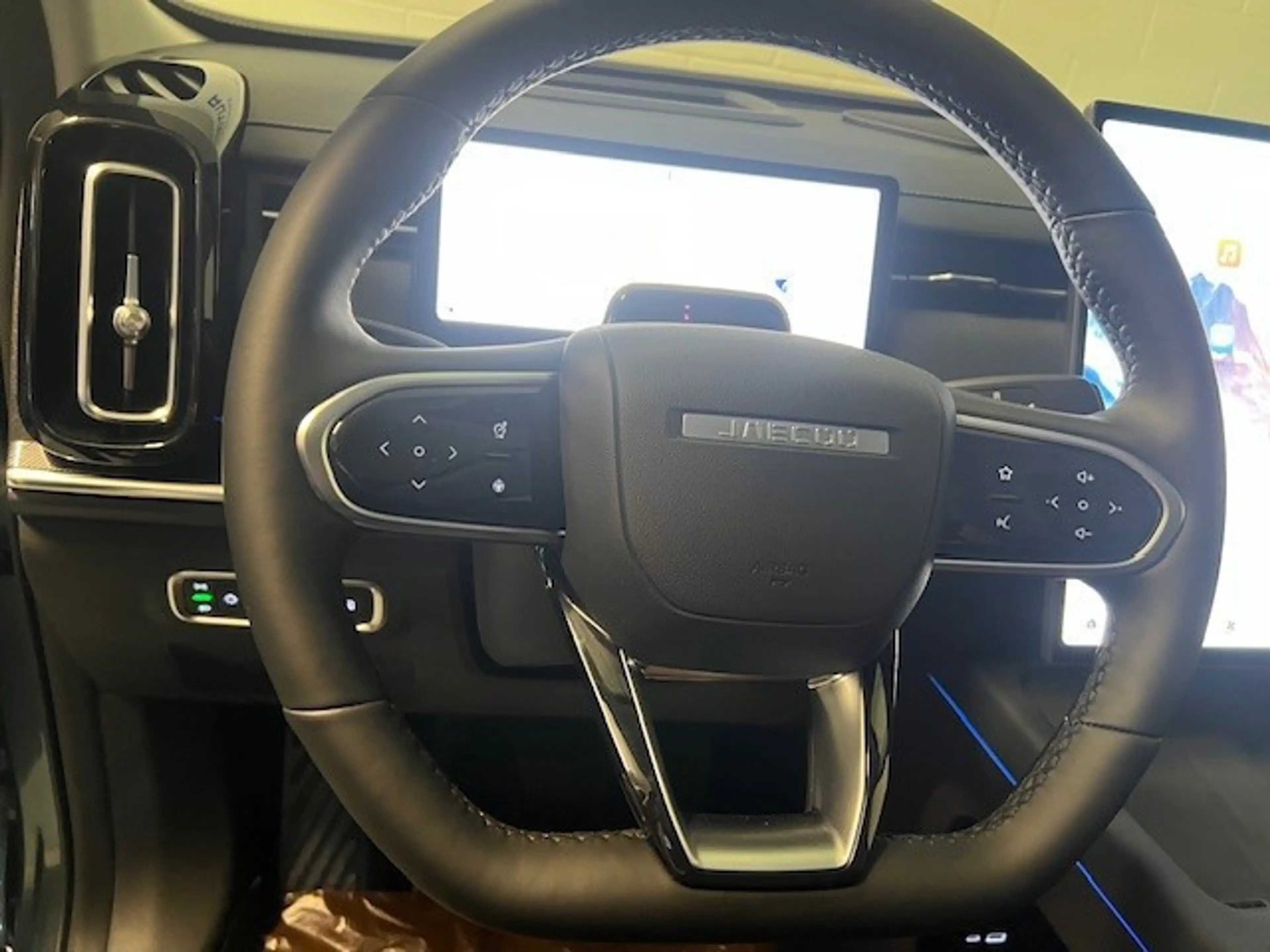 Jaecoo J7 PHEV PREMIUM PHEV PLUG-IN — photo 10