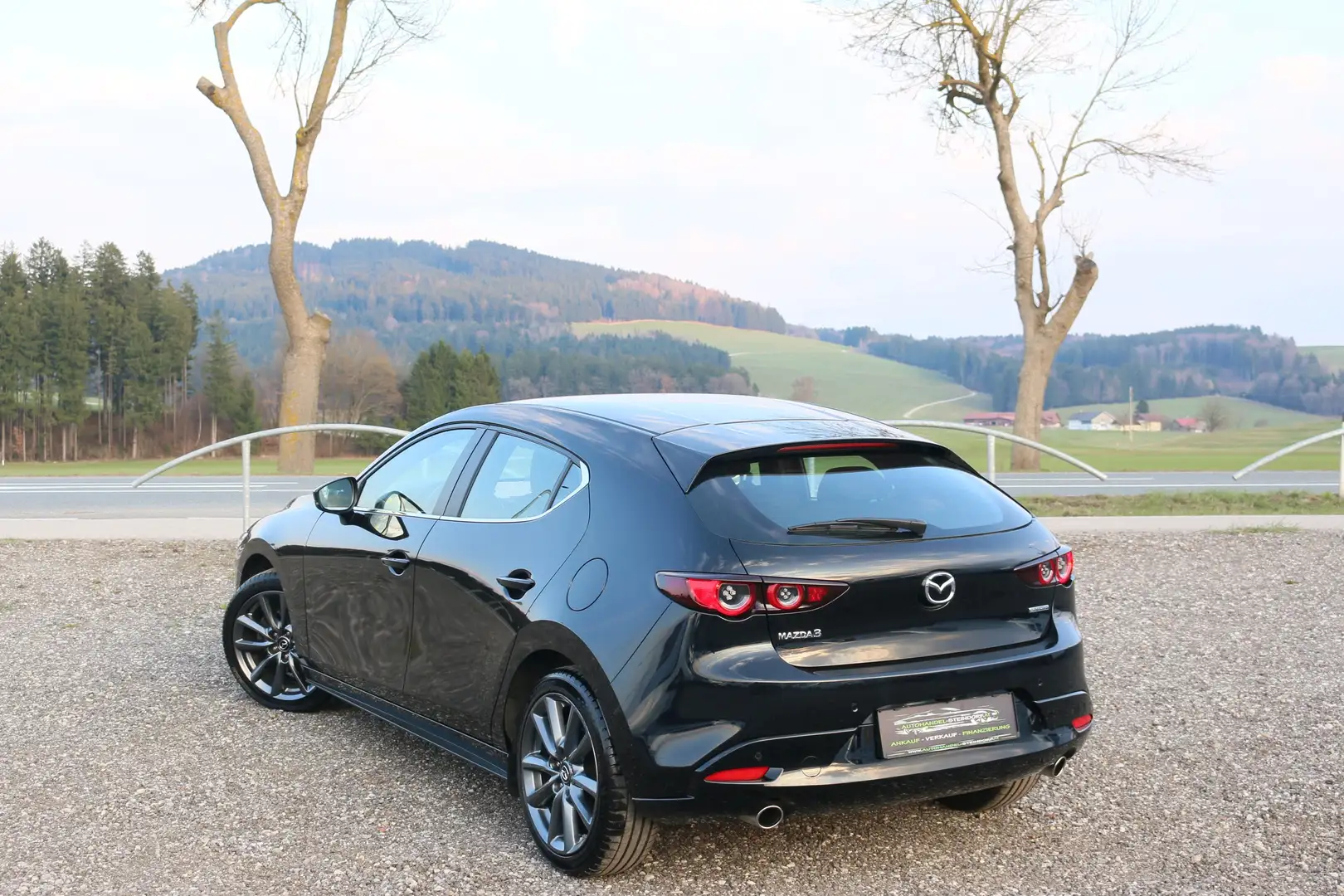 Mazda 3 Skyactiv*Abstandtemp*Keyless Entry*Kamera*Head u Schwarz - 2