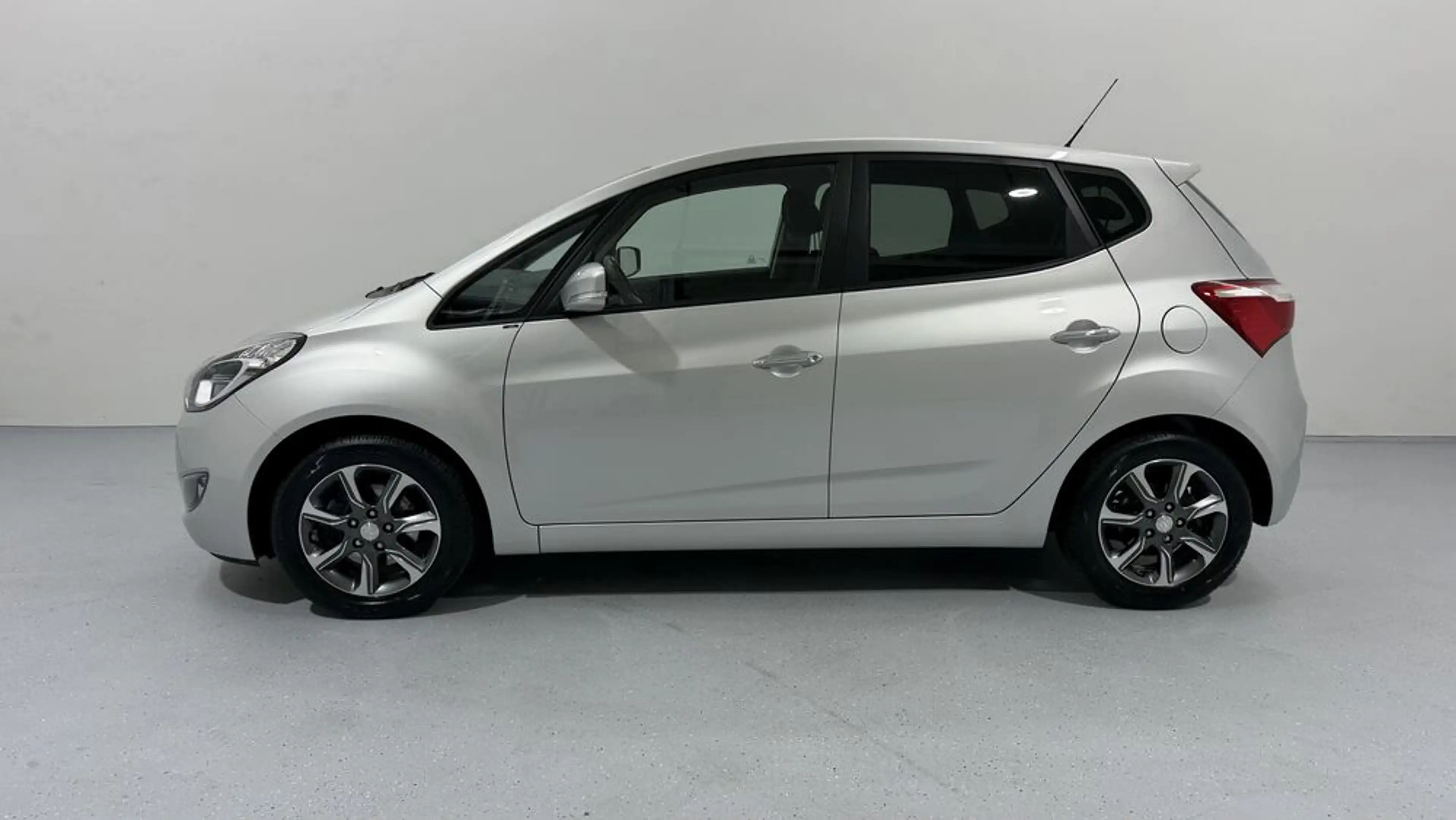 Hyundai iX20 Edition 25 KLIMA TEMPOMAT — photo 6