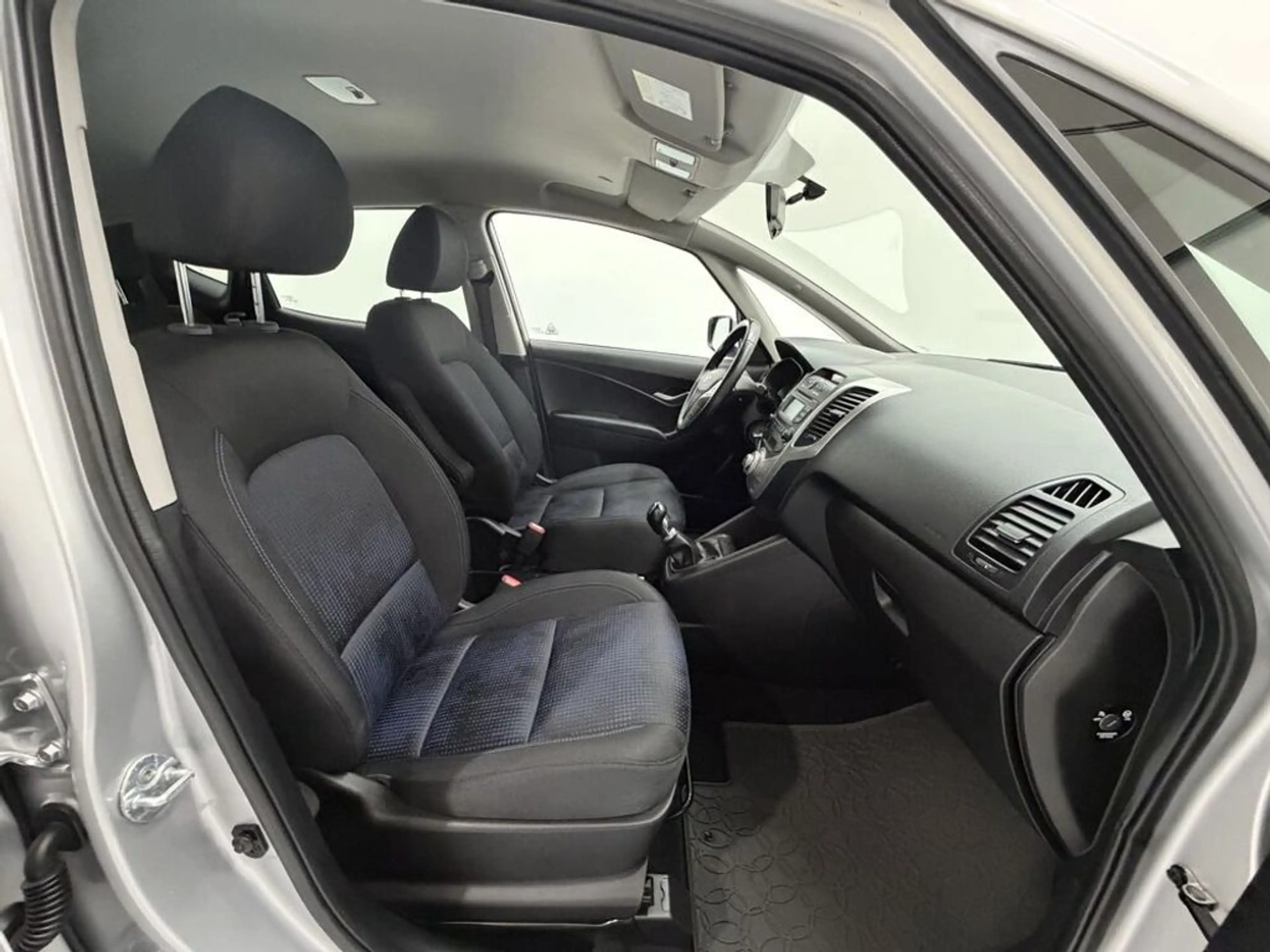 Hyundai iX20 Edition 25 KLIMA TEMPOMAT — photo 13