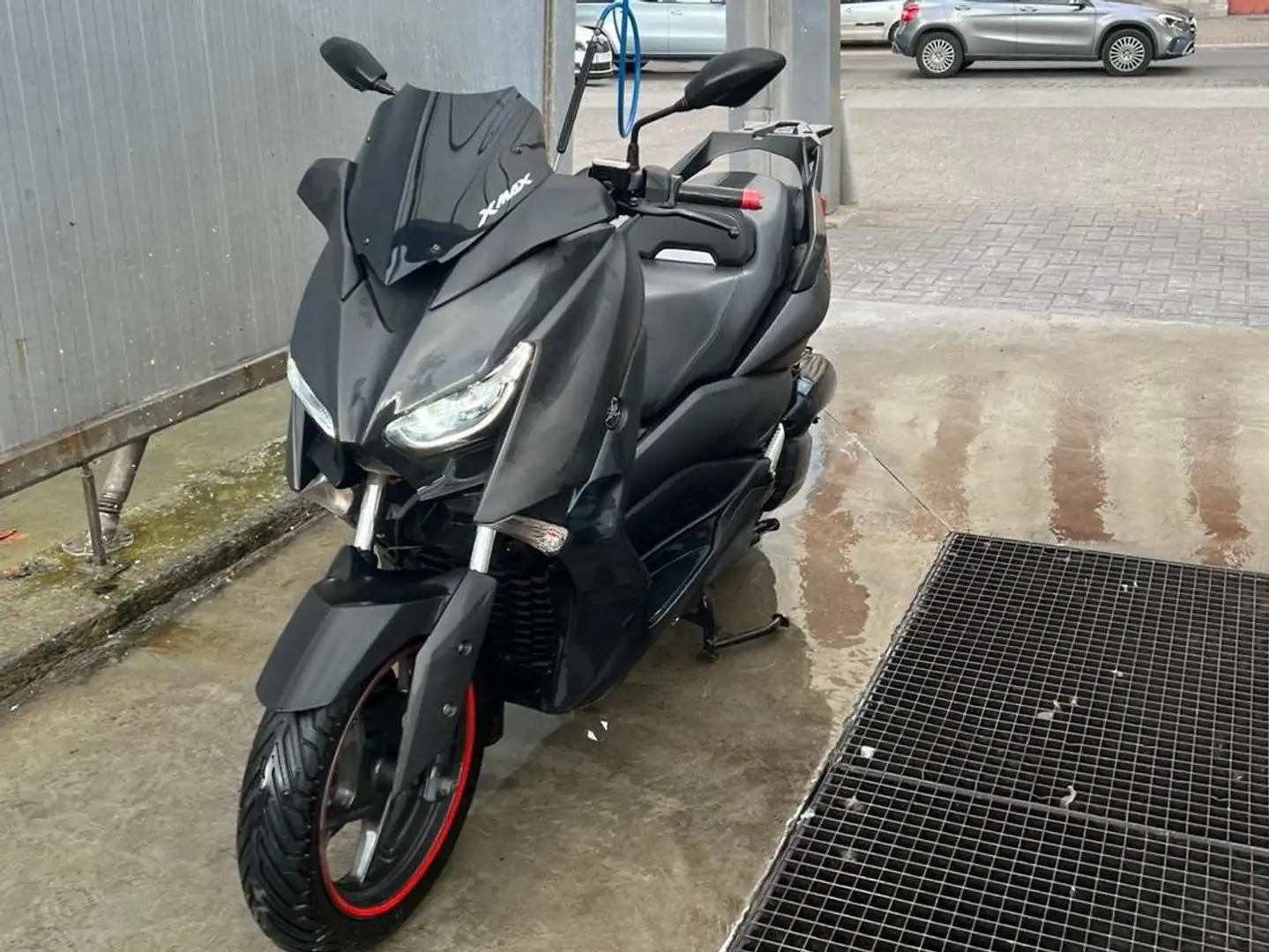 Yamaha X-Max 125 YP125A Schwarz - 1