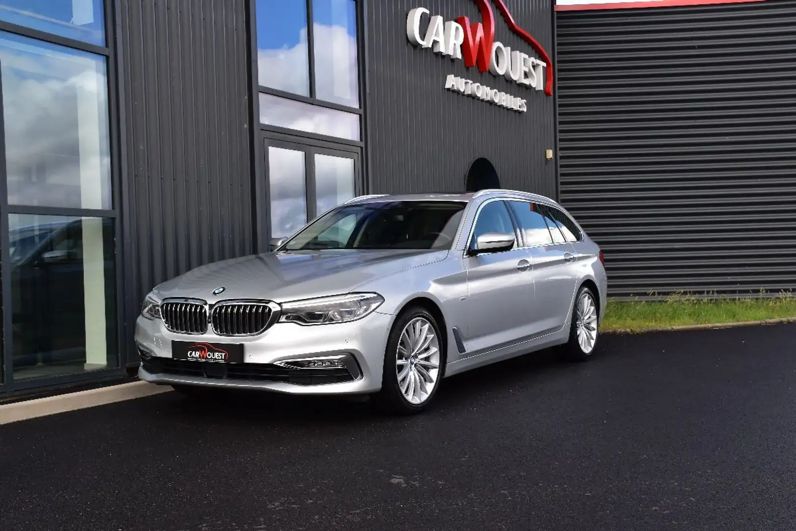 BMW 530 Touring (G31) 530I XDRIVE 252 LUXURY BVA8 Gris - 1