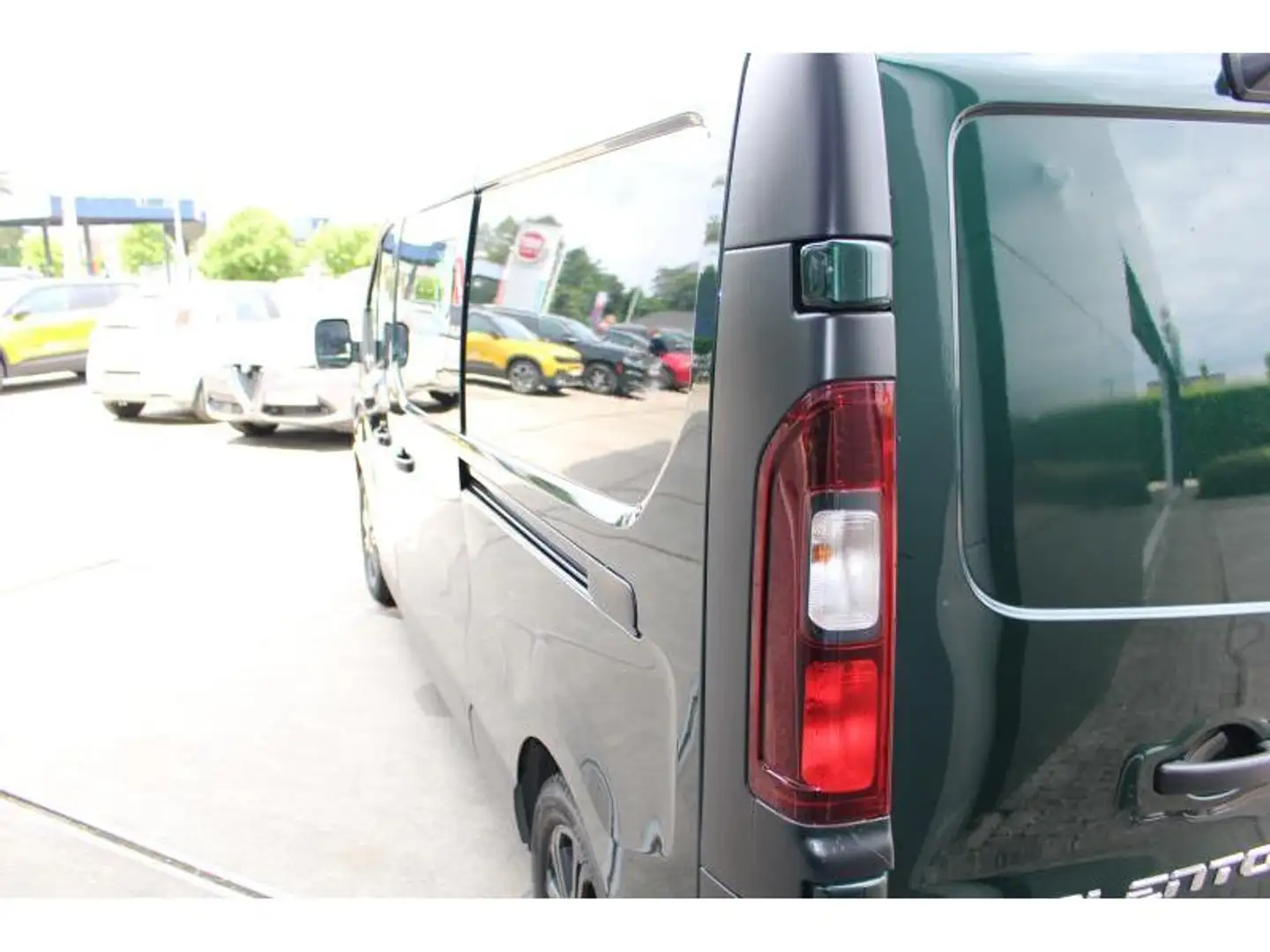 Fiat Talento CREWCAB L2H1 Fiat Talento Crewcab dubbele cabine - Verde - 2