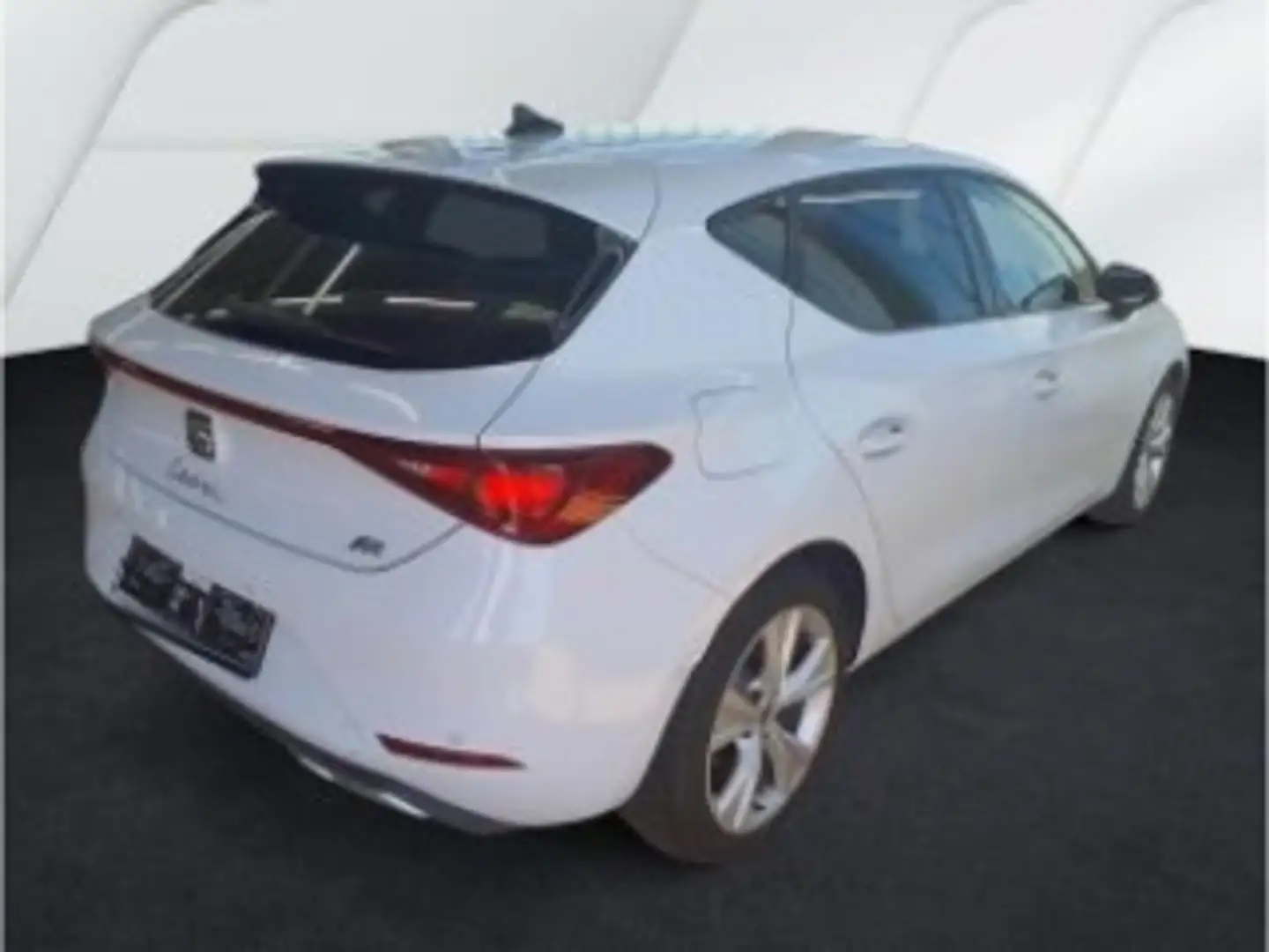 SEAT Leon 1.5 eTSI DSG FR Matrix LED Navi FaPa XL Kessy WP Weiß - 2