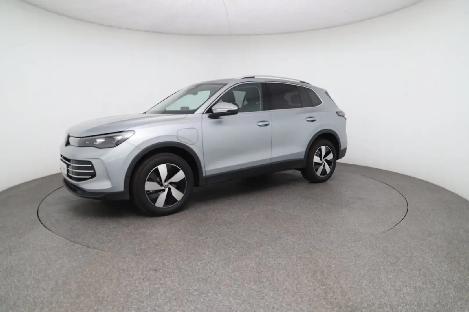 Volkswagen Tiguan Elegance eHybrid DSG 150 kW Silber - 2