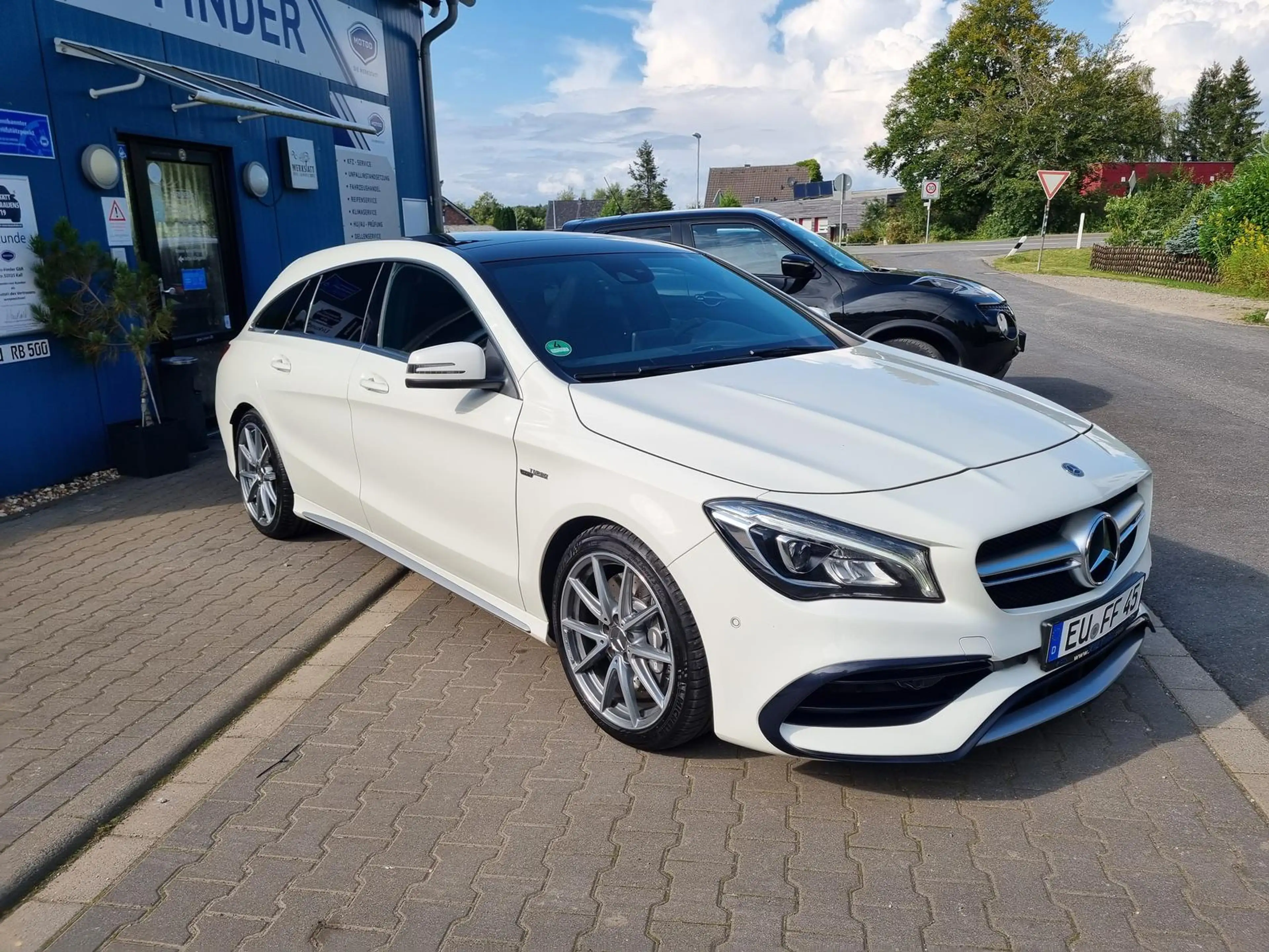 Mercedes-Benz CLA 45 AMG Shooting Brake 4-Matic *TOP* — photo 11