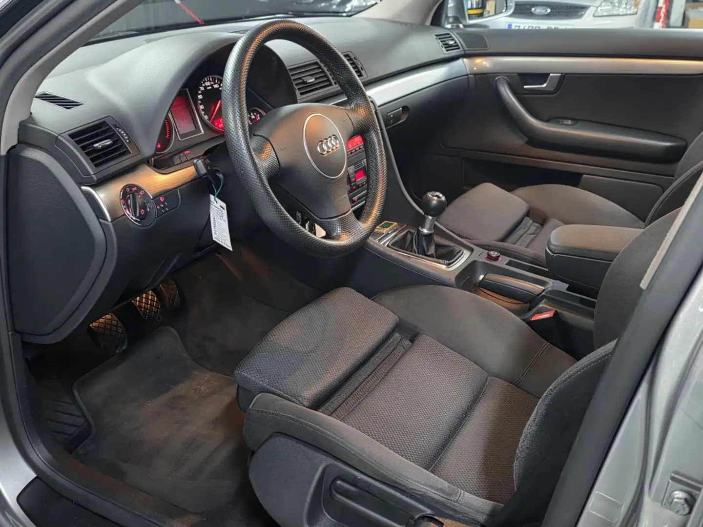 Audi A4 1.9TDI quattro 6 vel. Silber - 2