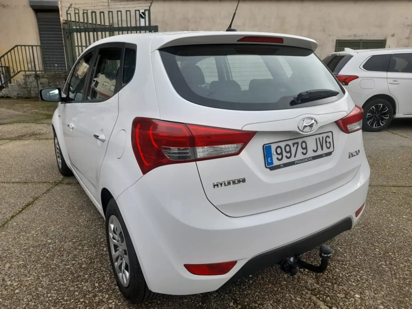 Hyundai iX20 1.4 MPI BD 25 Aniversario 90 Weiß - 2