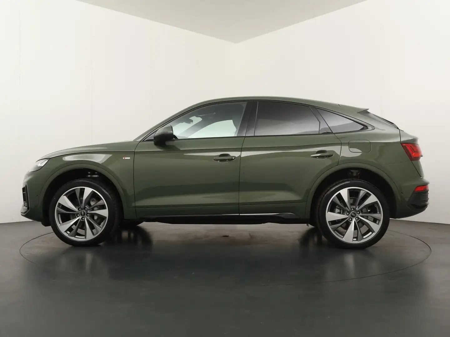 Audi Q5 Sportback S edition Competition 50 TFSI e 220 kW / Verde - 2