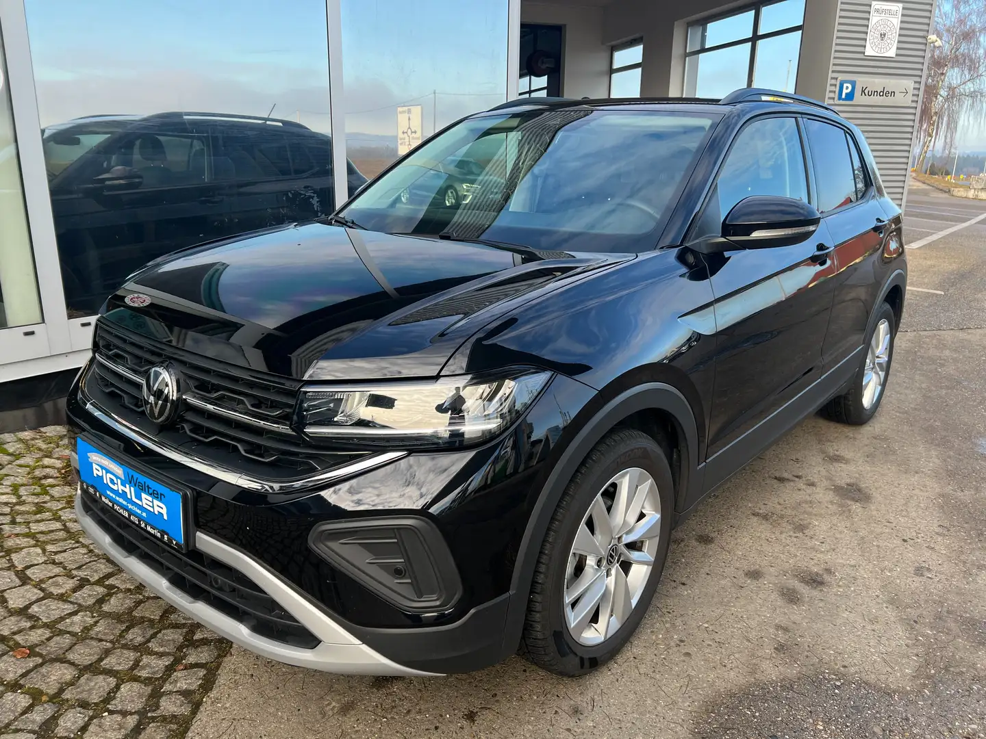 Volkswagen T-Cross Life TSI Schwarz - 1