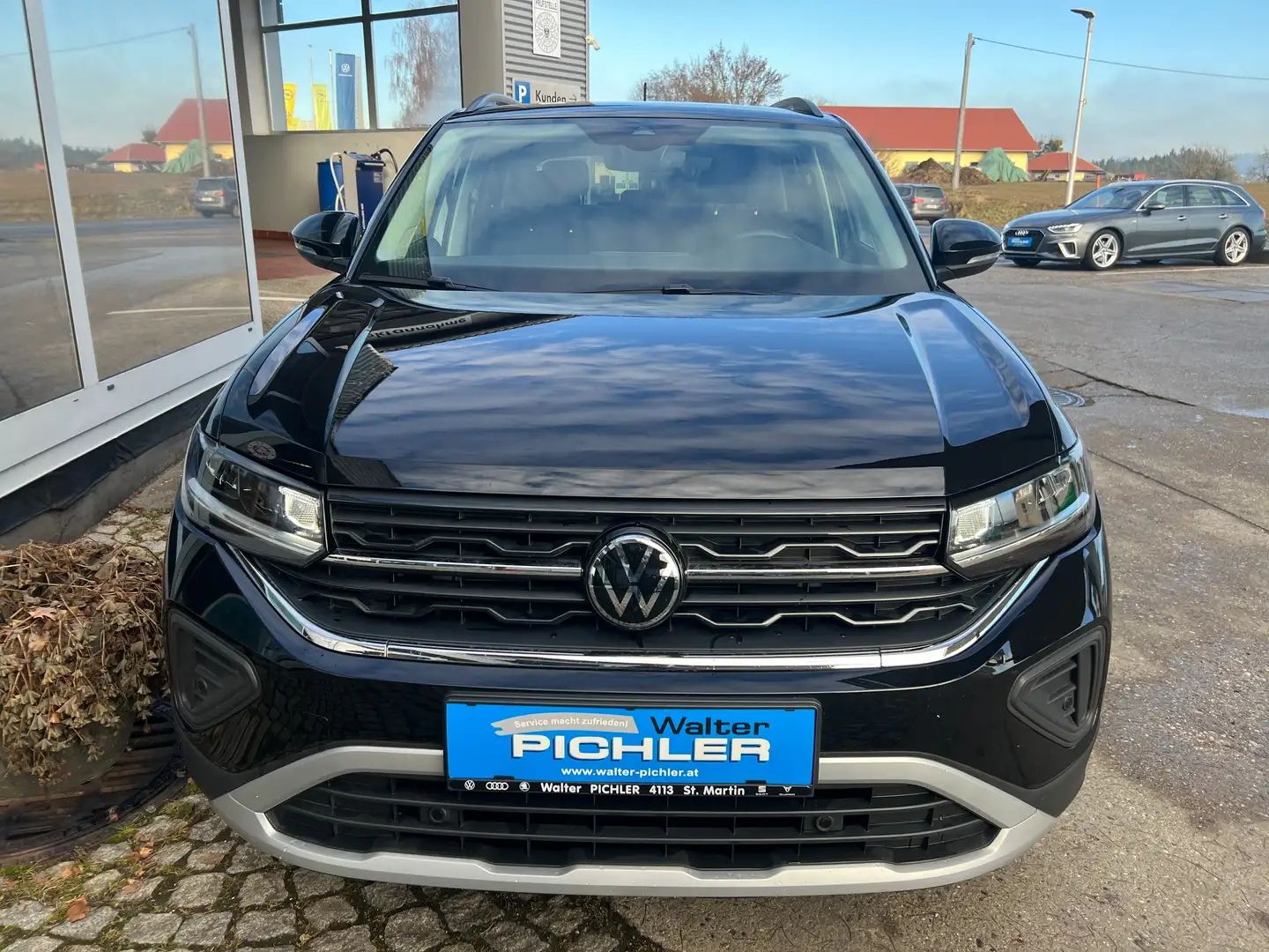 Volkswagen T-Cross Life TSI Schwarz - 2
