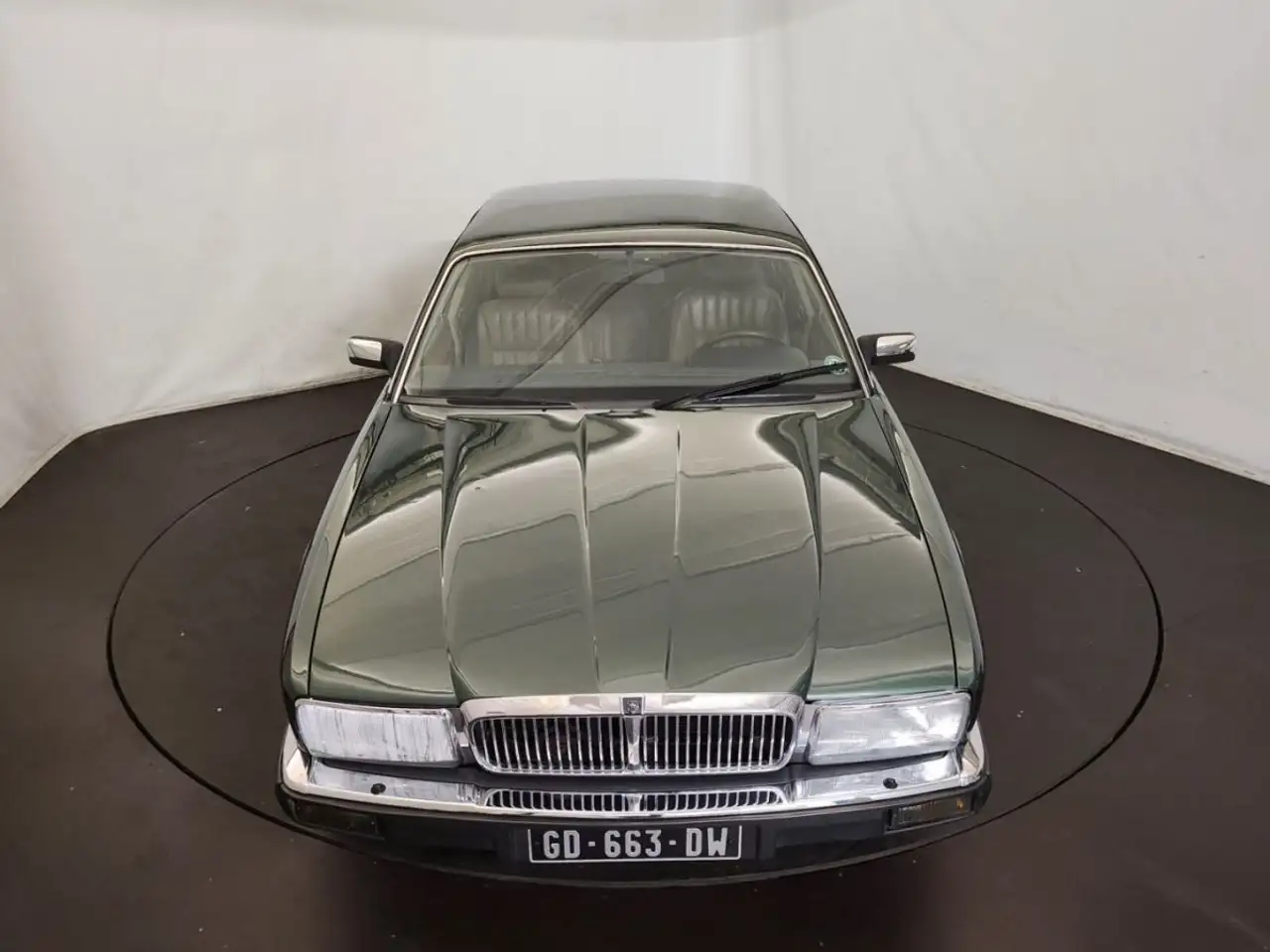 Jaguar XJ40, foto 7