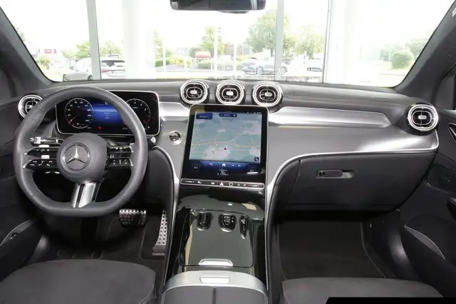 Mercedes-Benz GLC view 10