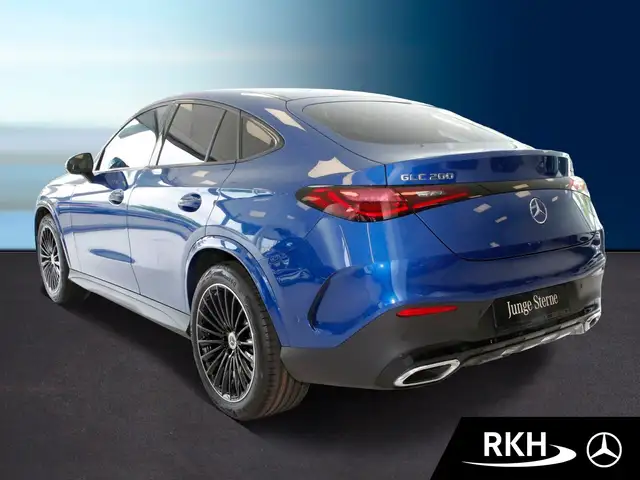 Mercedes-Benz GLC view 4