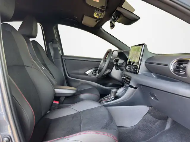 Toyota Yaris view 15