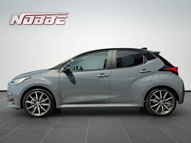Toyota Yaris view 2