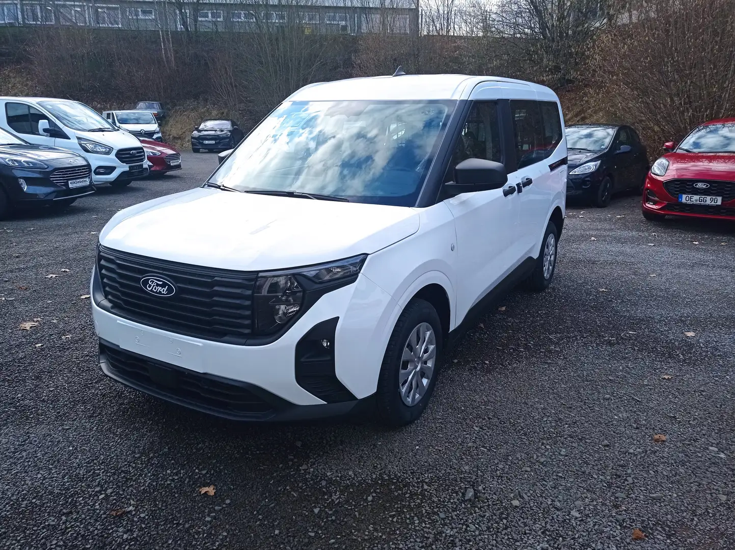 Ford Transit Courier Trend Doppelkabine *Kamera*PDC*Navi*Winterpaket* Fehér - 1