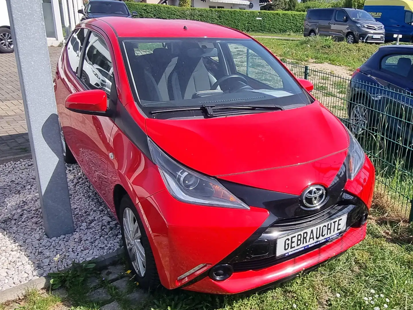 Toyota Aygo X TFL/LMF/BC/FH/Servo/ZV/Allwetter Rojo - 2