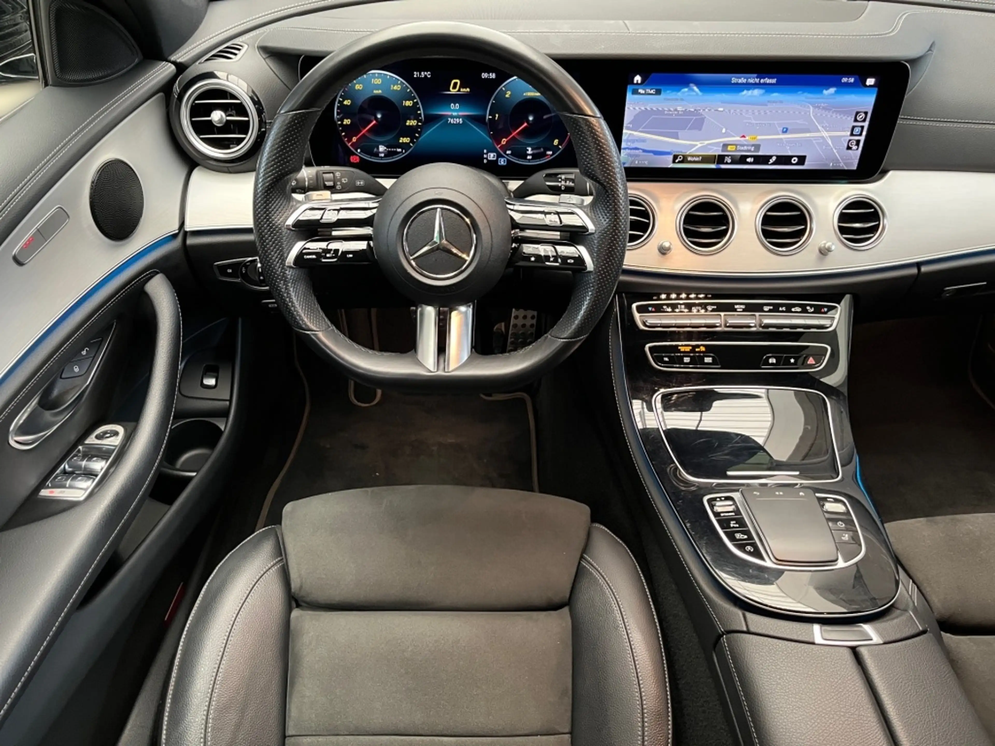 Mercedes-Benz E 400 dT 4M AMG AHK Totwi. LED SHZ Sport Ambie. — photo 10