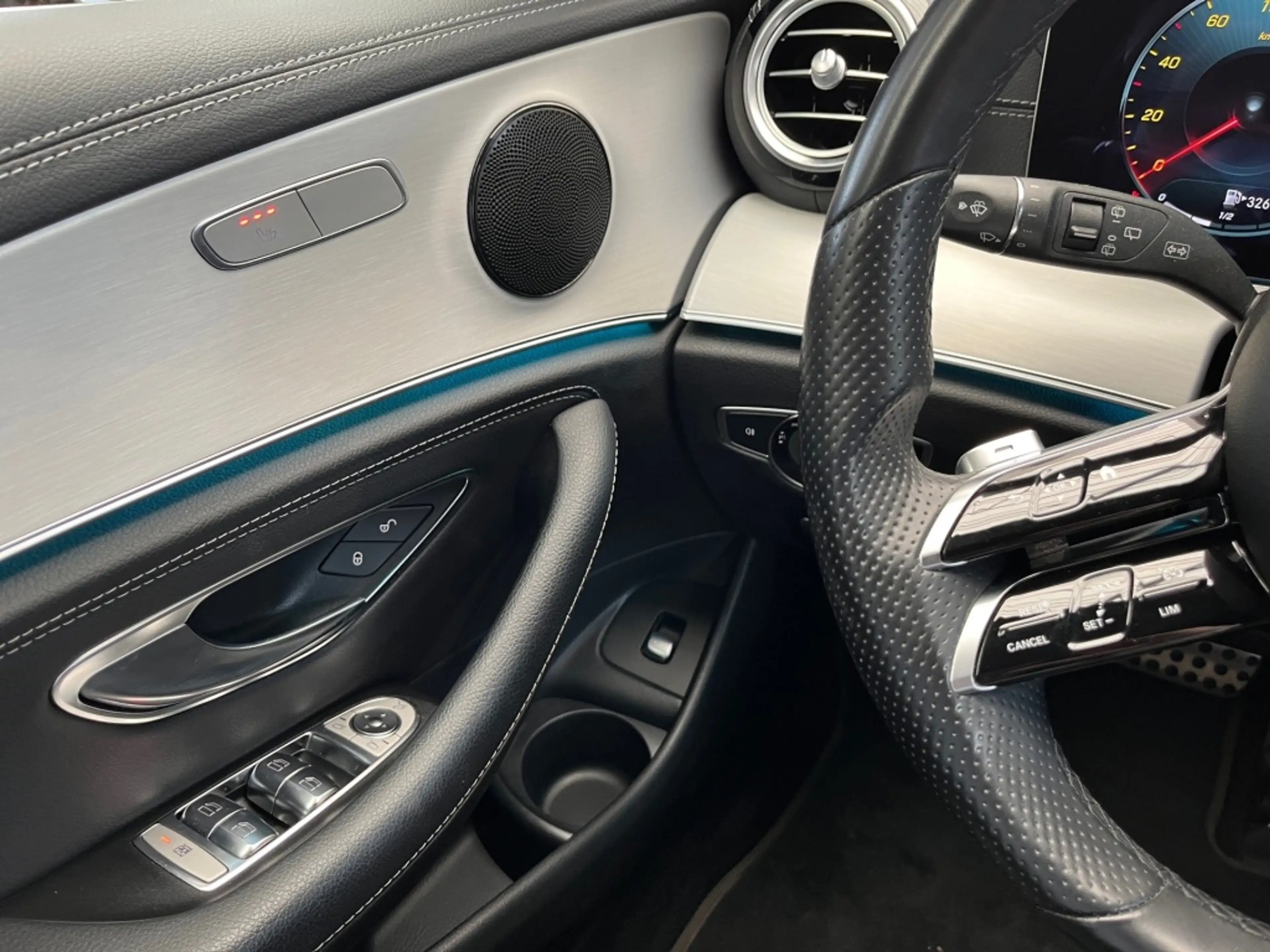 Mercedes-Benz E 400 dT 4M AMG AHK Totwi. LED SHZ Sport Ambie. — photo 14