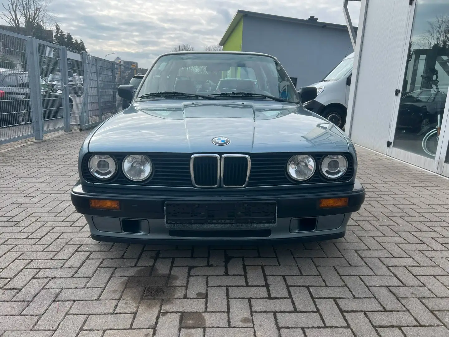 BMW 316 i Cope Automatik H-Kennzeichen Grau - 2