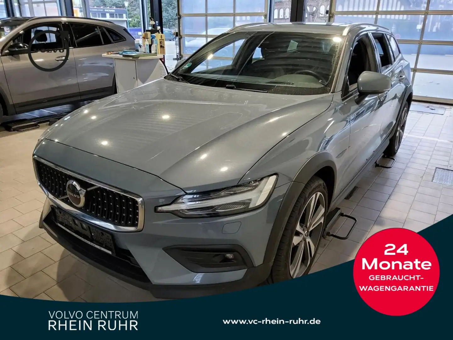 Volvo V60 Cross Country B4 AWD ULTIMATE AHK+PANO+ Grigio - 1
