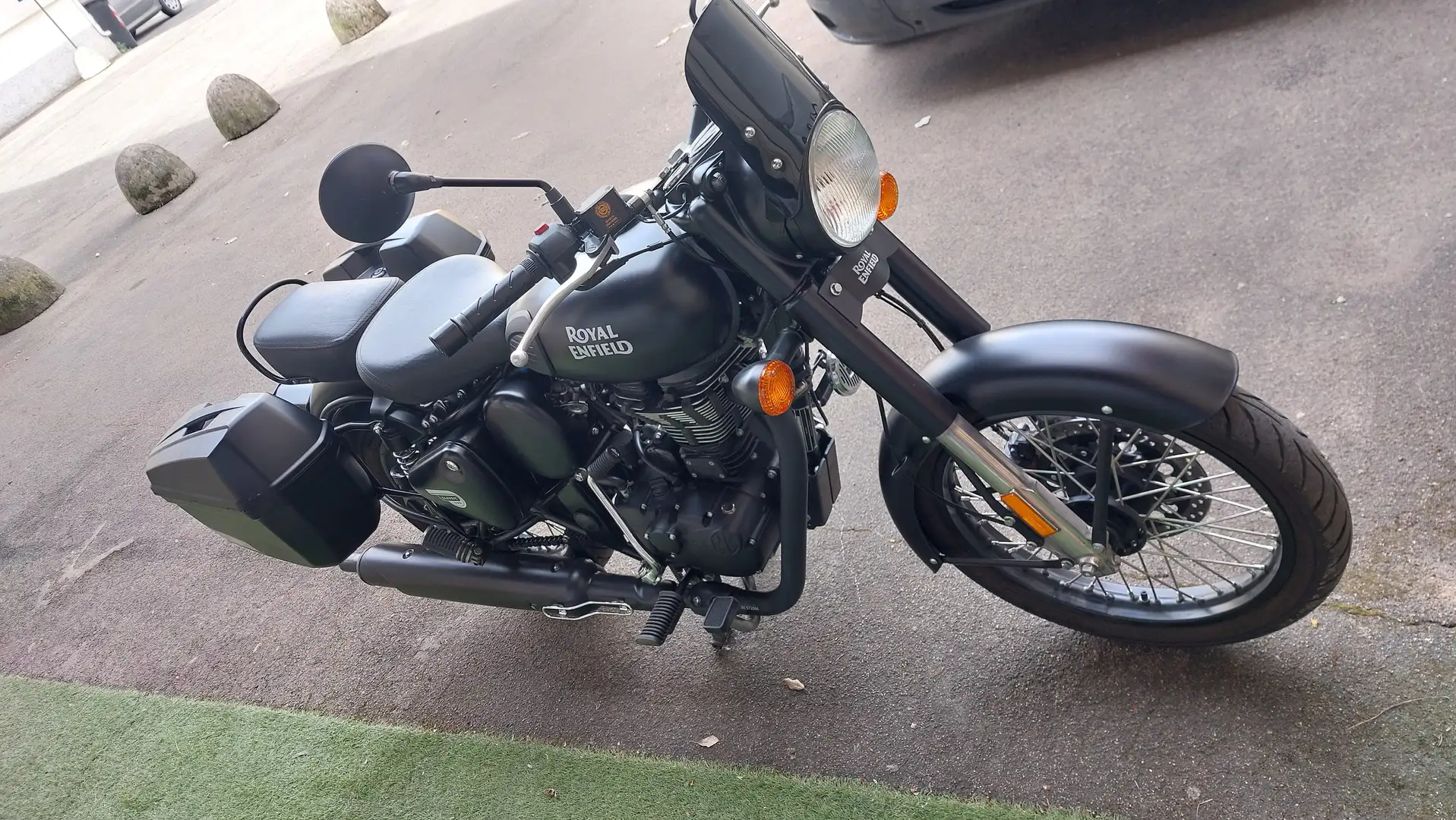 Royal Enfield Bullet 500 Stealth Black Nero - 2