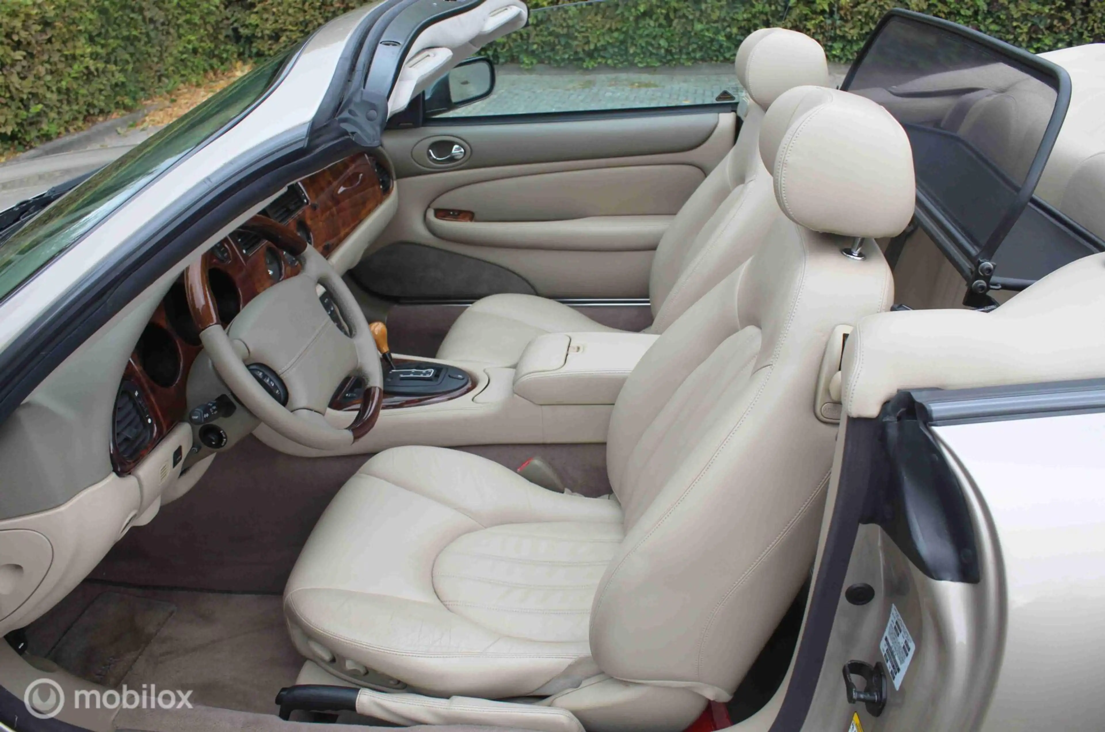 Jaguar XK8 4.2 V8 Convertible | Topstaat! | Zeldzaam fraai. — photo 44