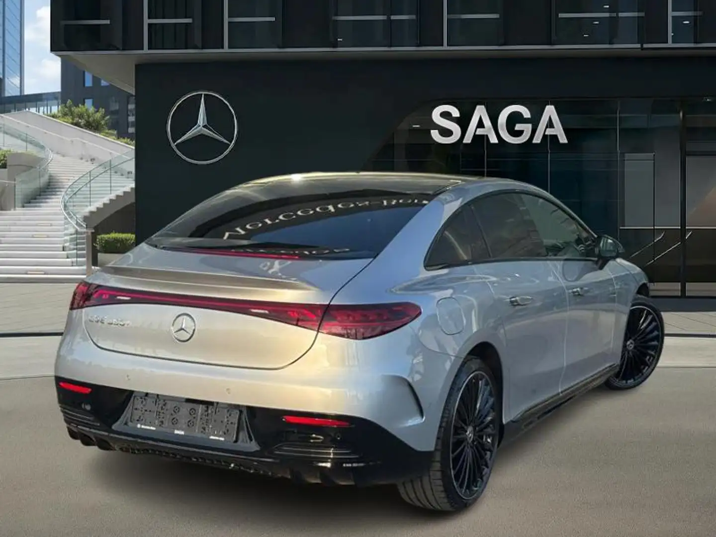 Mercedes-Benz EQE 350 + AMG Pack Night Pano Burmester Silber - 2
