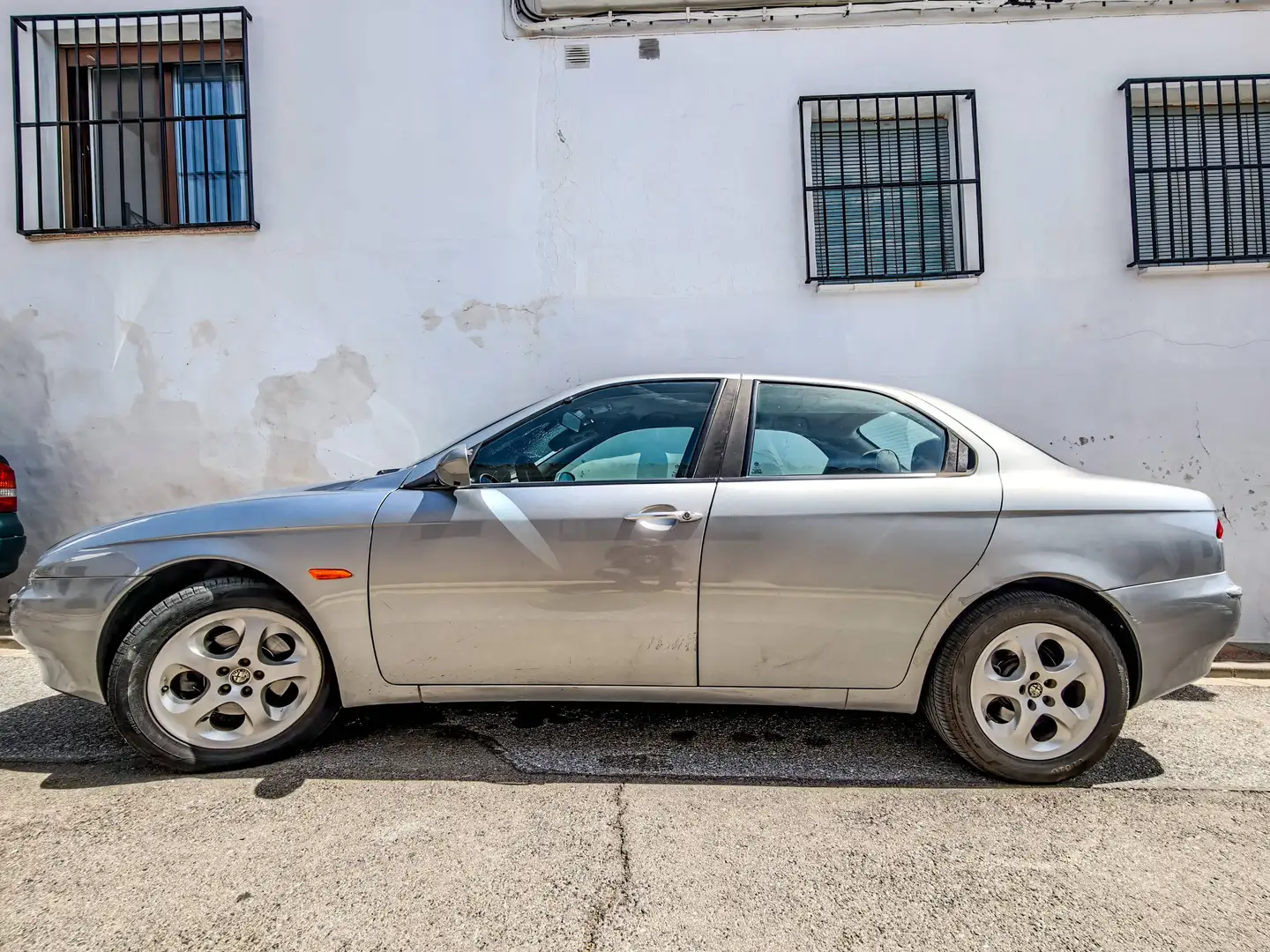 Alfa Romeo 156 156 2.5 V6 24v Distinctive Distinctive Plateado - 2
