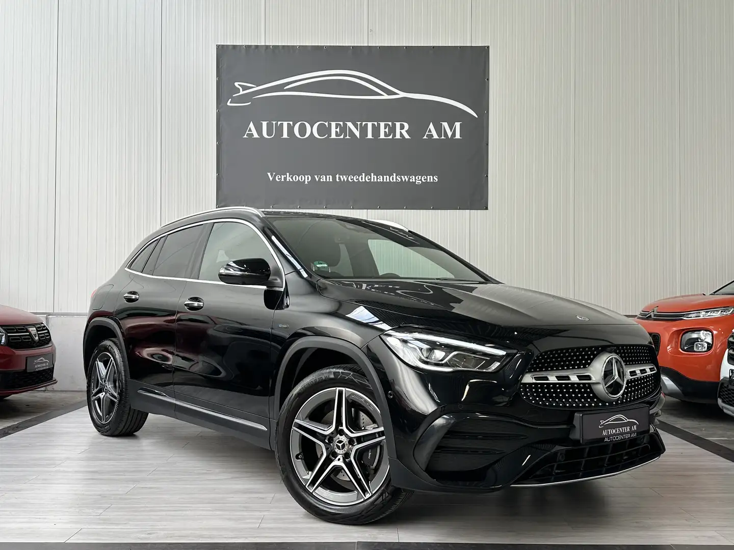 Mercedes-Benz GLA 250 e Plug in 8G-DCT AMG Line!! Head Up * 360 Grade Zwart - 1