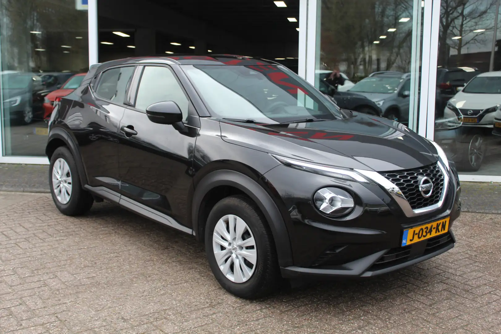 Nissan Juke 1.0 DIG-T Airco//Cruise!! Schwarz - 2