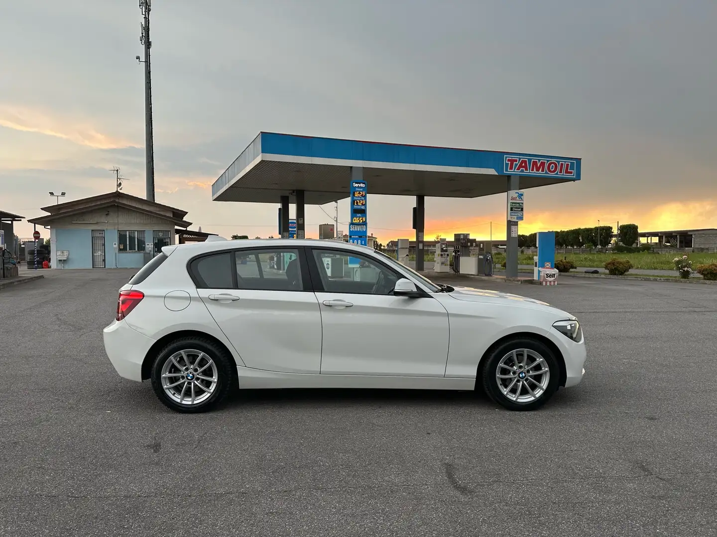 BMW 118 118d 5p Blanc - 2