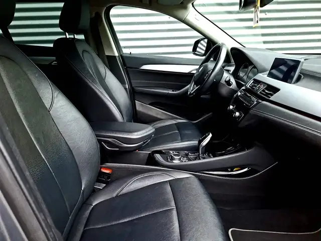 BMW X2 view 8