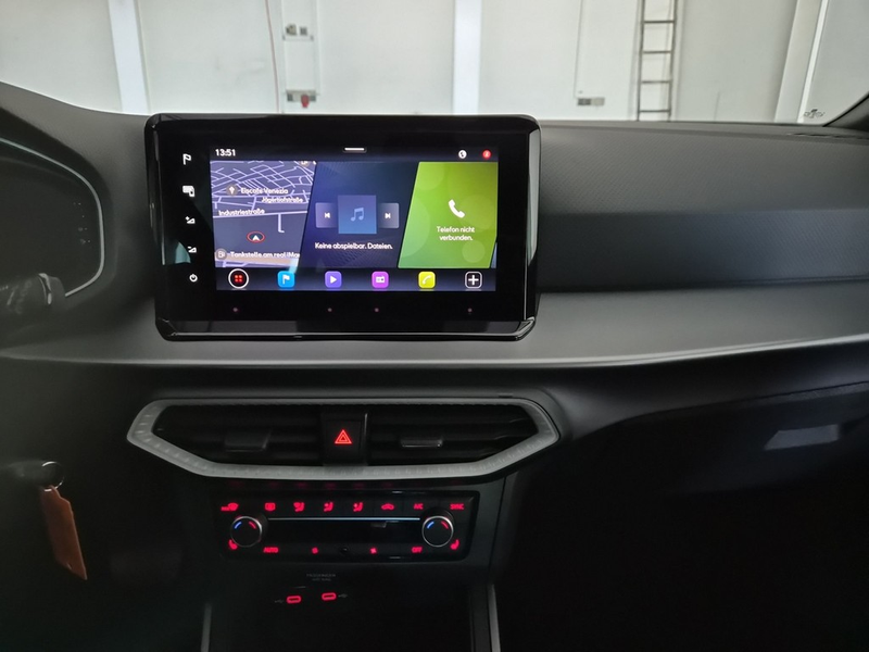 SEAT Arona 1.5 TSI DSG FR *Navi*LED*Kamera* — photo 11