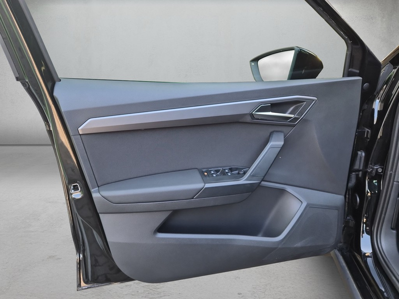 SEAT Arona 1.5 TSI DSG FR *Navi*LED*Kamera* — photo 6