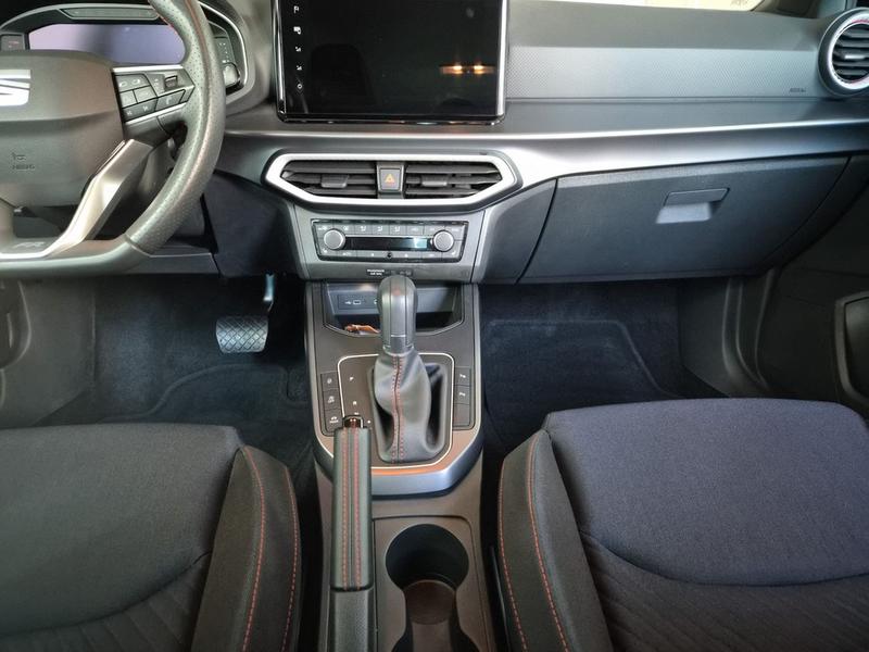 SEAT Arona 1.5 TSI DSG FR *Navi*LED*Kamera* — photo 9